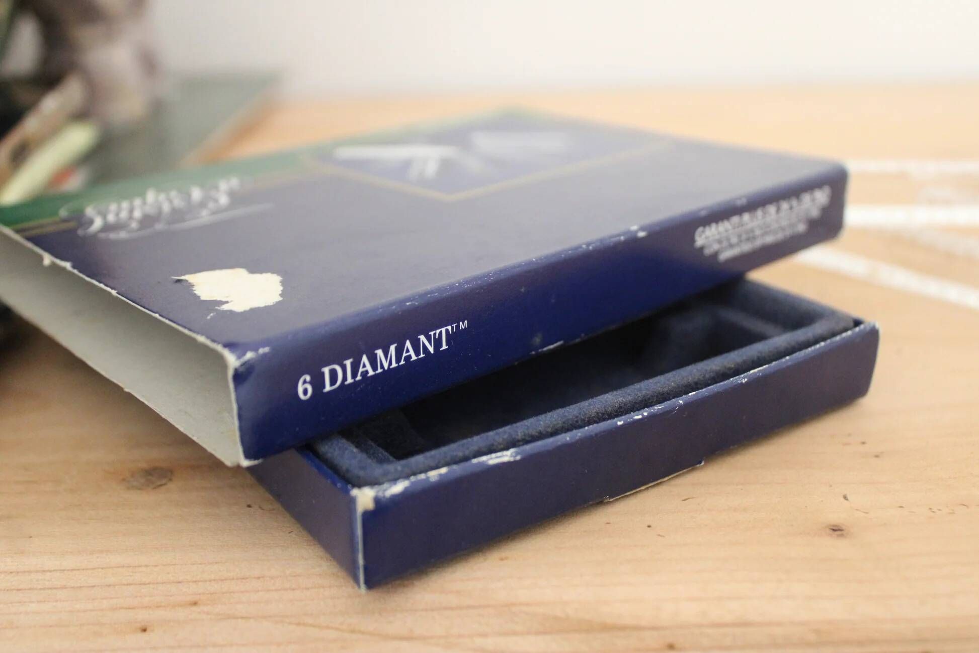 Set of 6 Cristal d'Arques knife rests model Diamond with original box.