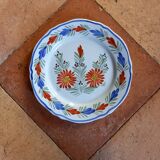 HB Quimper plate with floral decoration