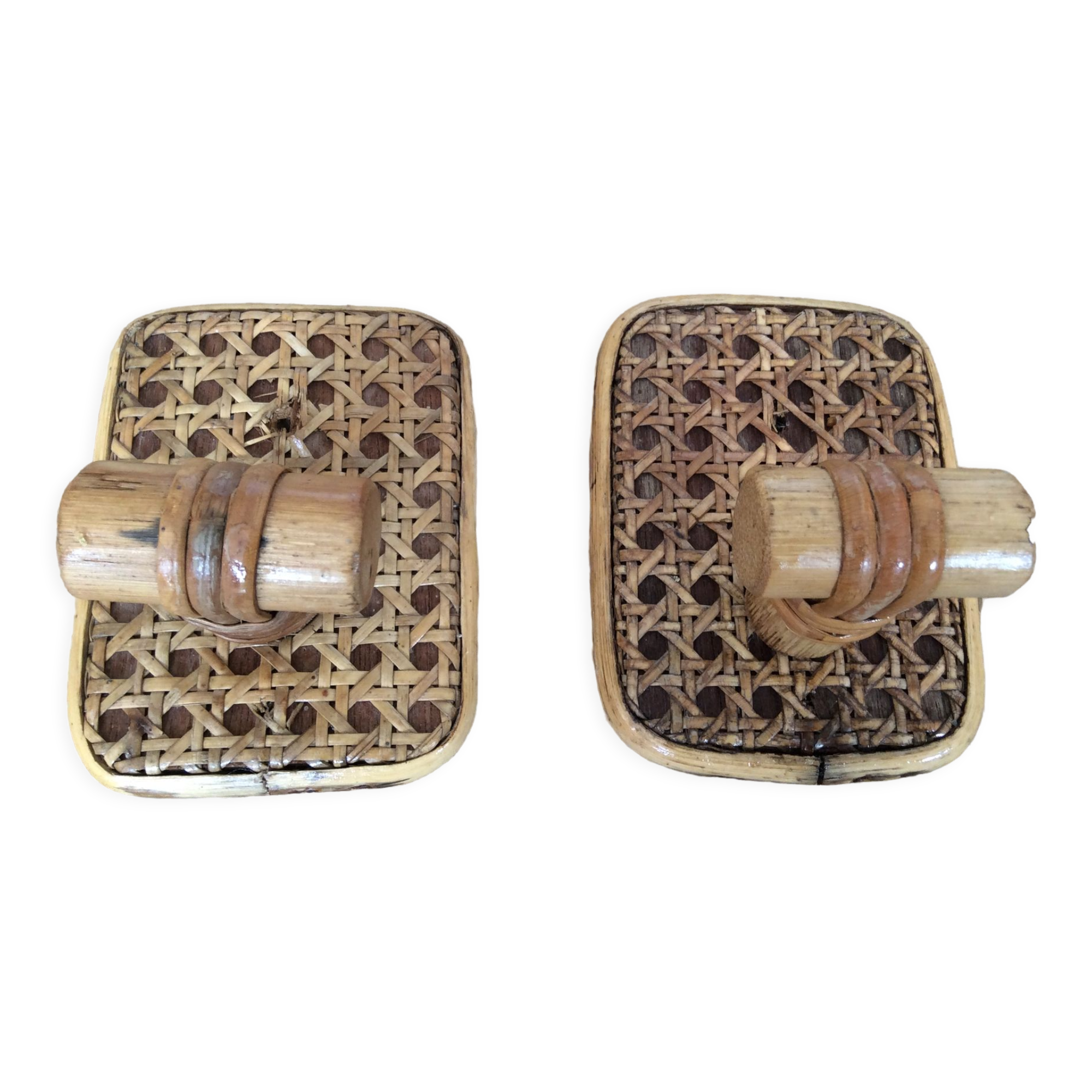 2 patères en rotin