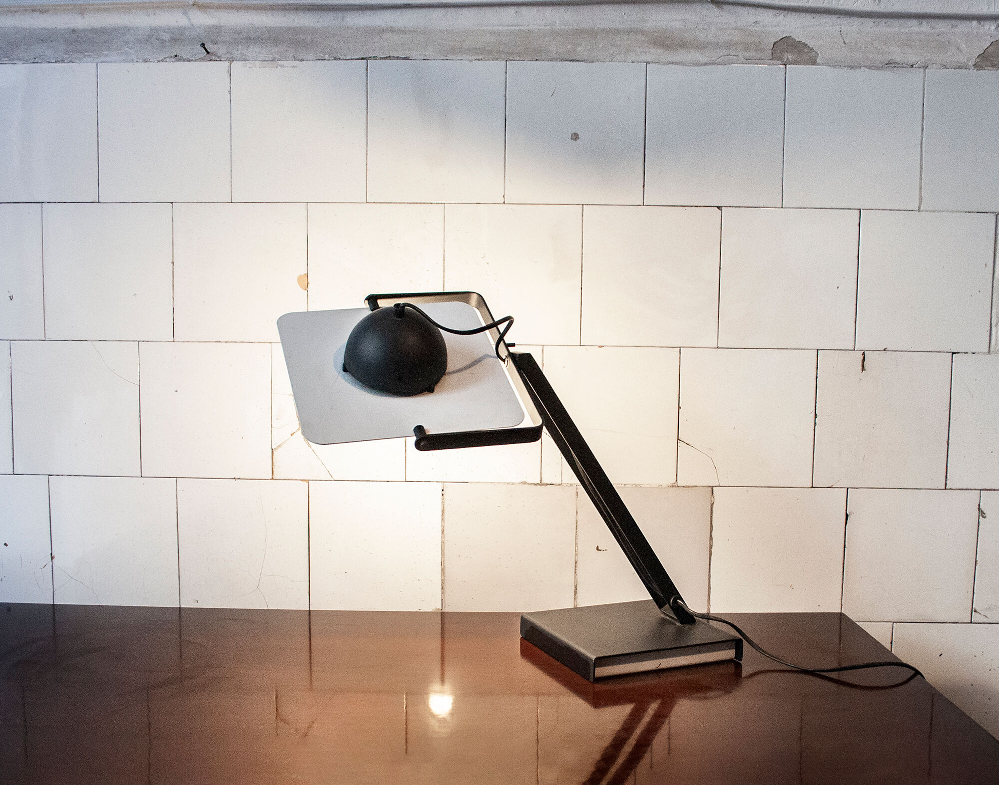 Lacqueched metal table lamp Italy 1970s