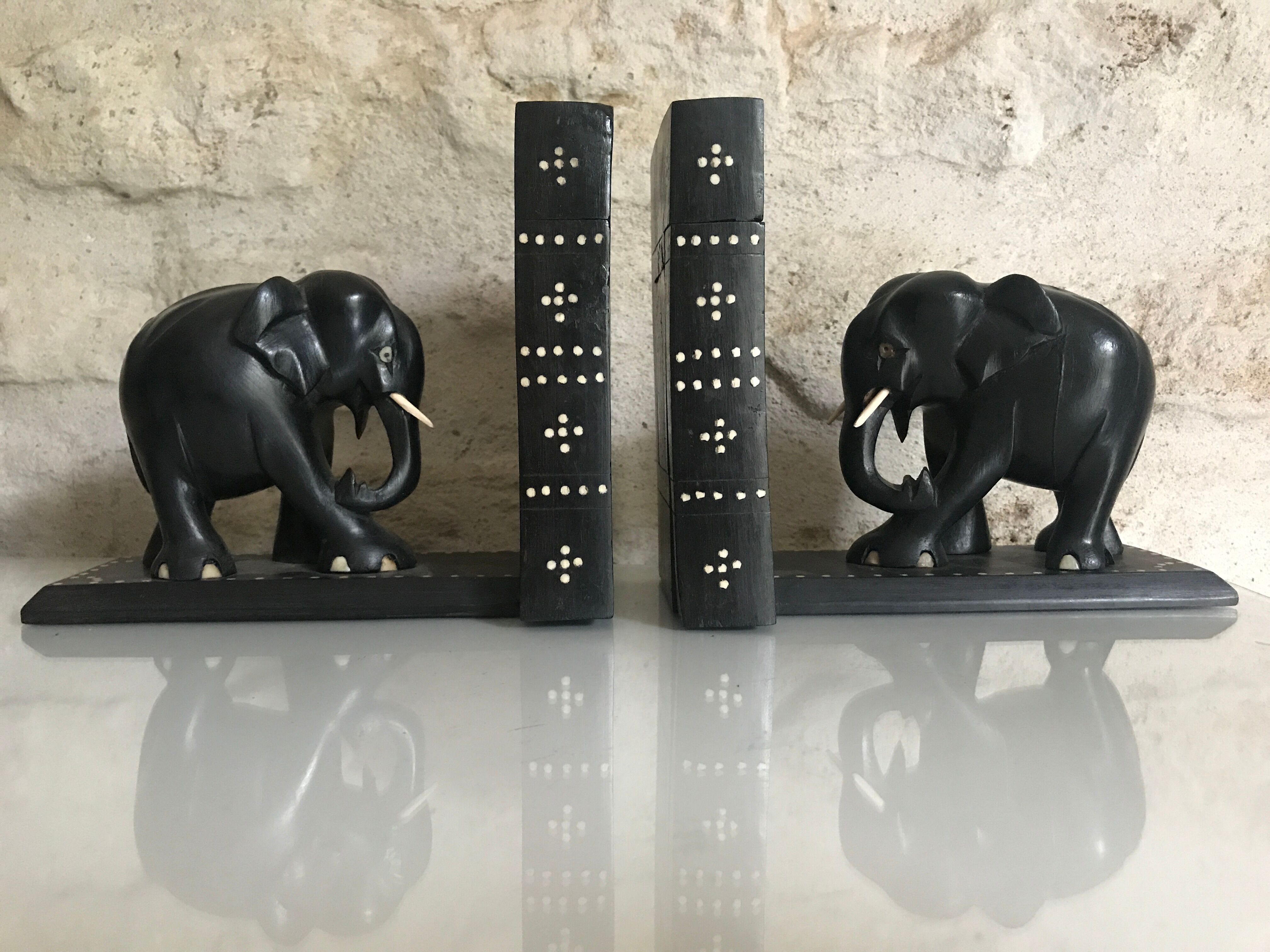 Serre-Livres éléphants en bois noirci vers 1930