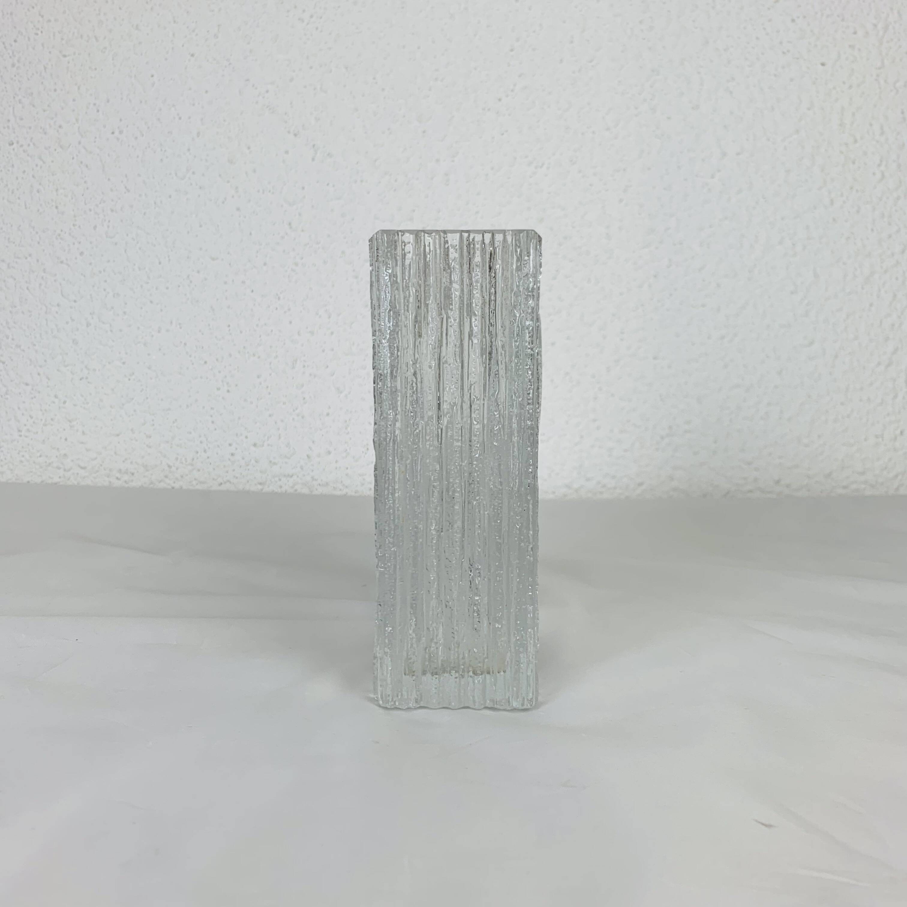 Daum vase, Cratère model, crystal, 1970s