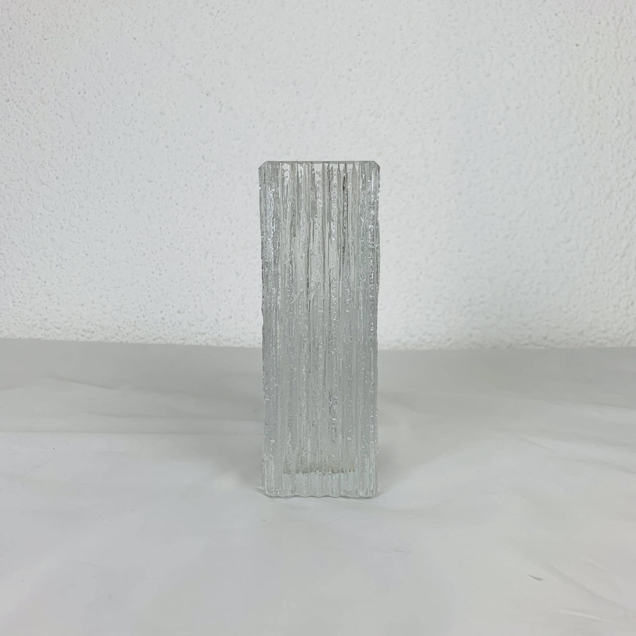 Daum vase, Cratère model, crystal, 1970s