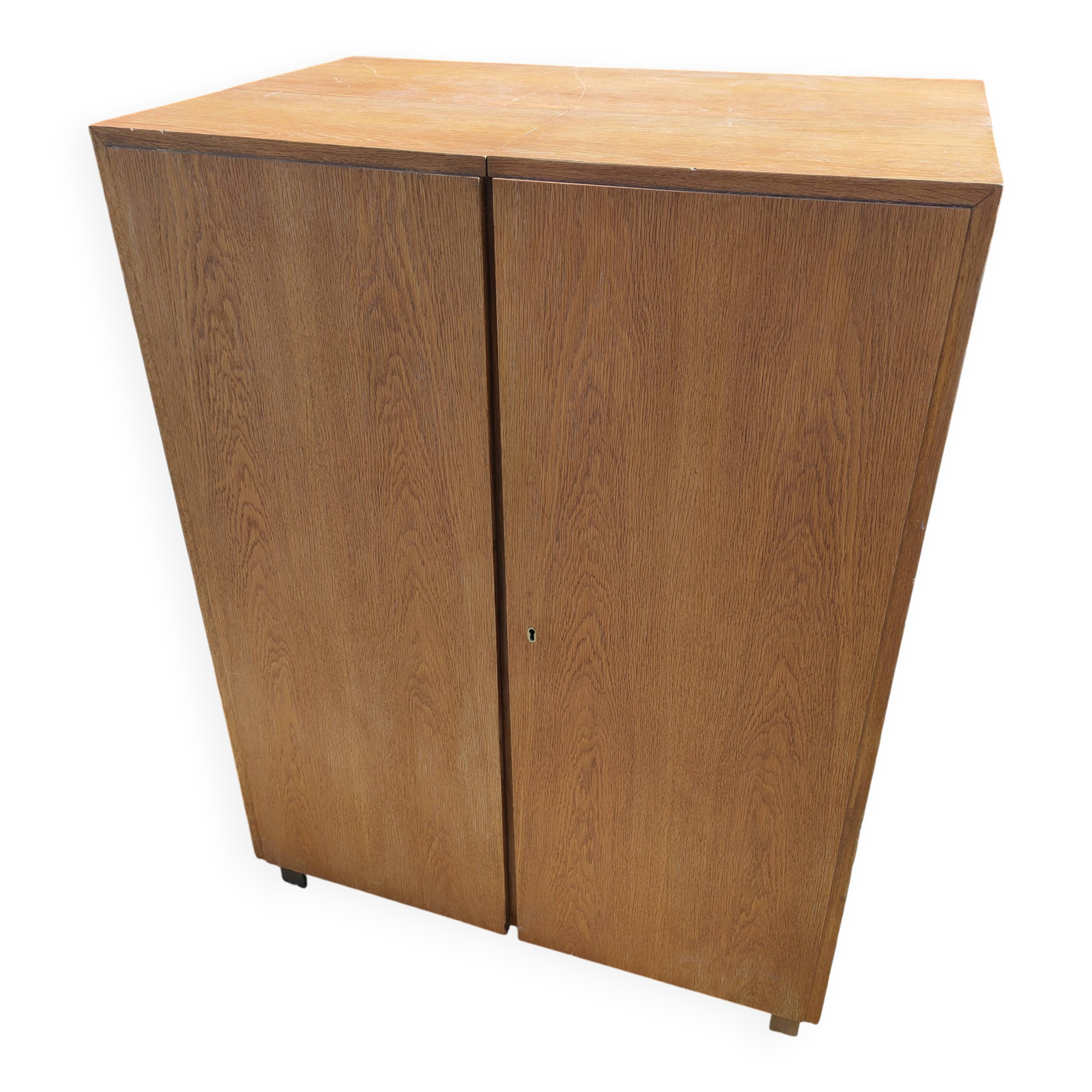 Bureau « magic box »  dans le style de Mummenthaler & Meier