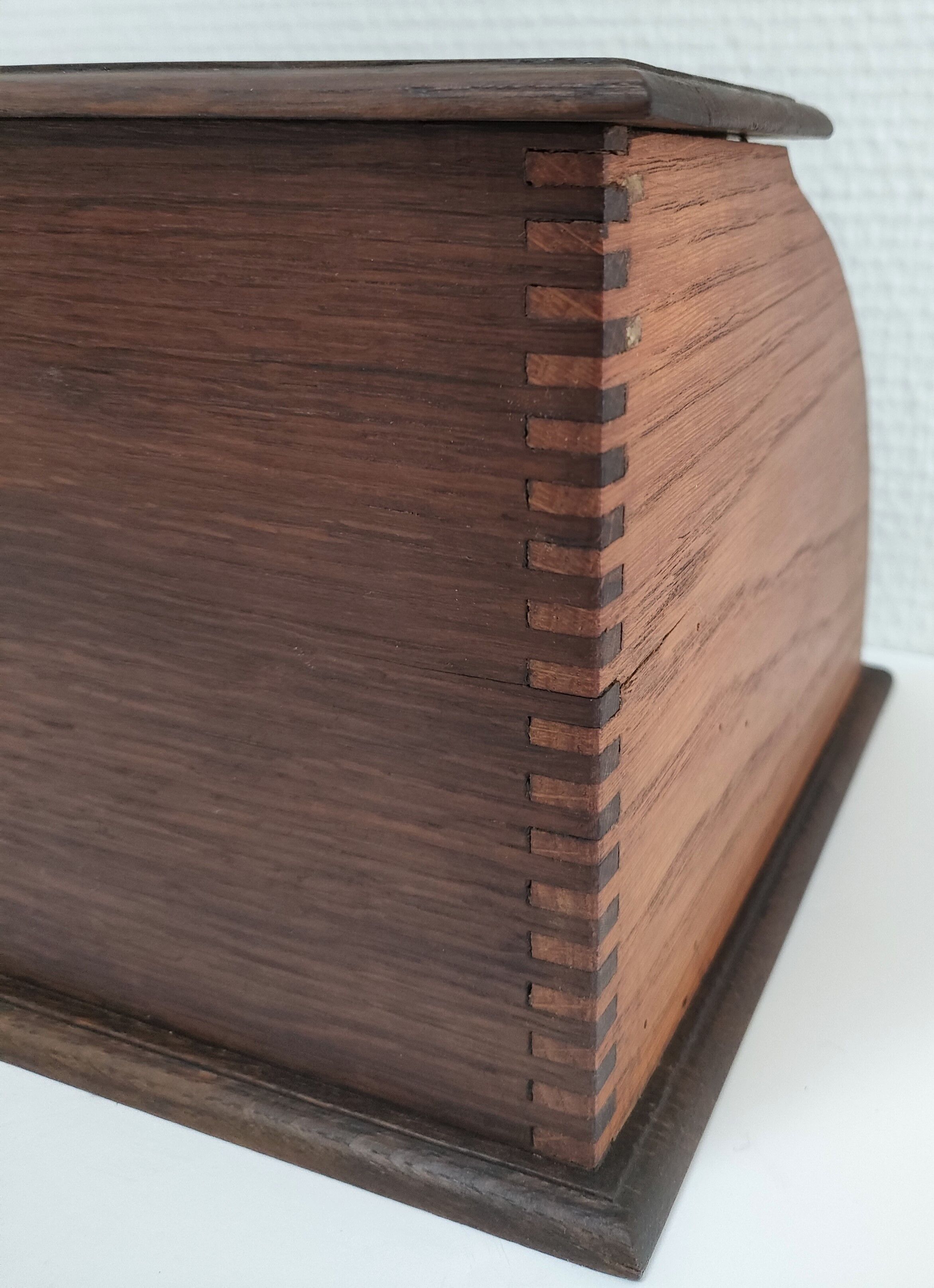 Solid wood writing with vintage curtain