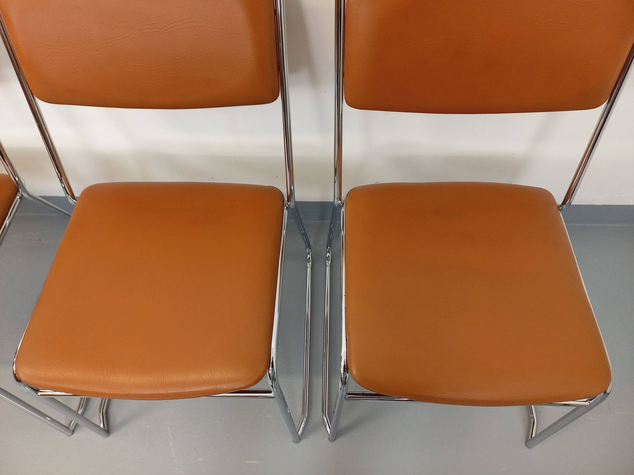 4 vintage sleigh chairs from the 70s, in designer chrome metal