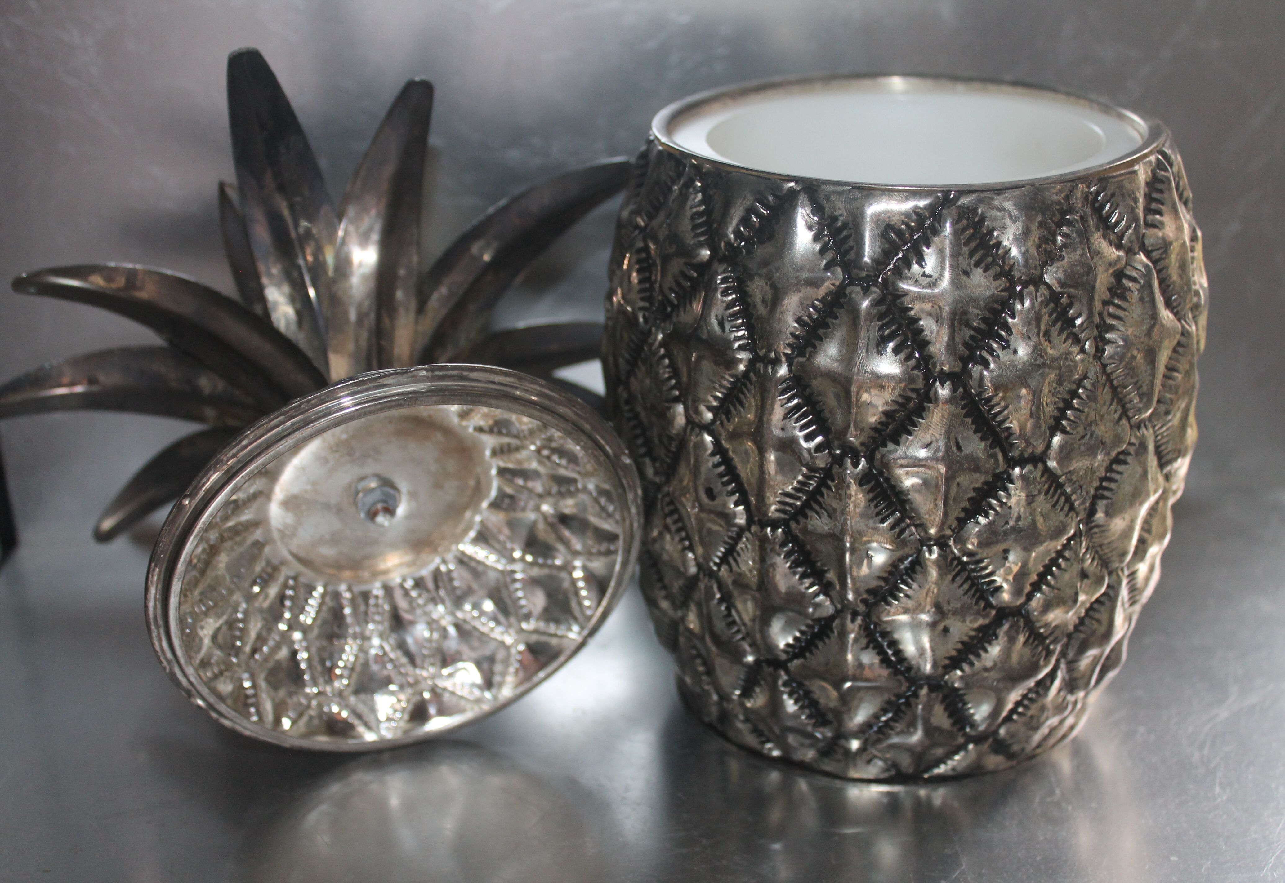 Vintage pineapple ice bucket in silver metal