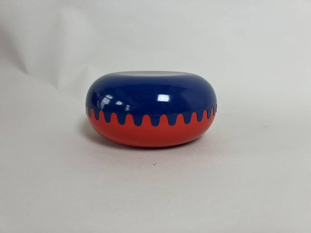 "Clam" ashtray box by Alan Fletcher for Mebel, vintage 1970s.