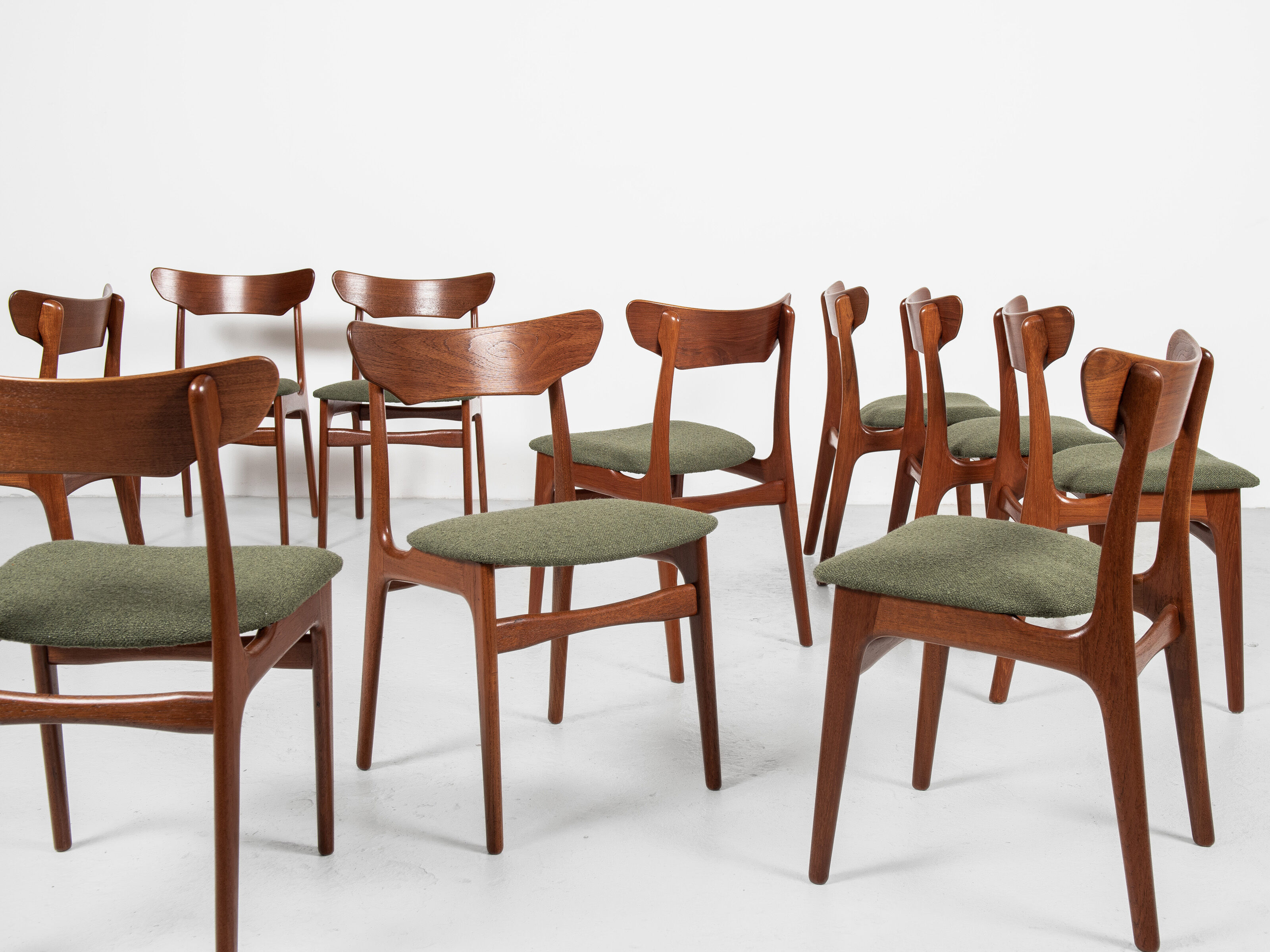 10 chairs in teak by Schiønning & Elgaard 1960s