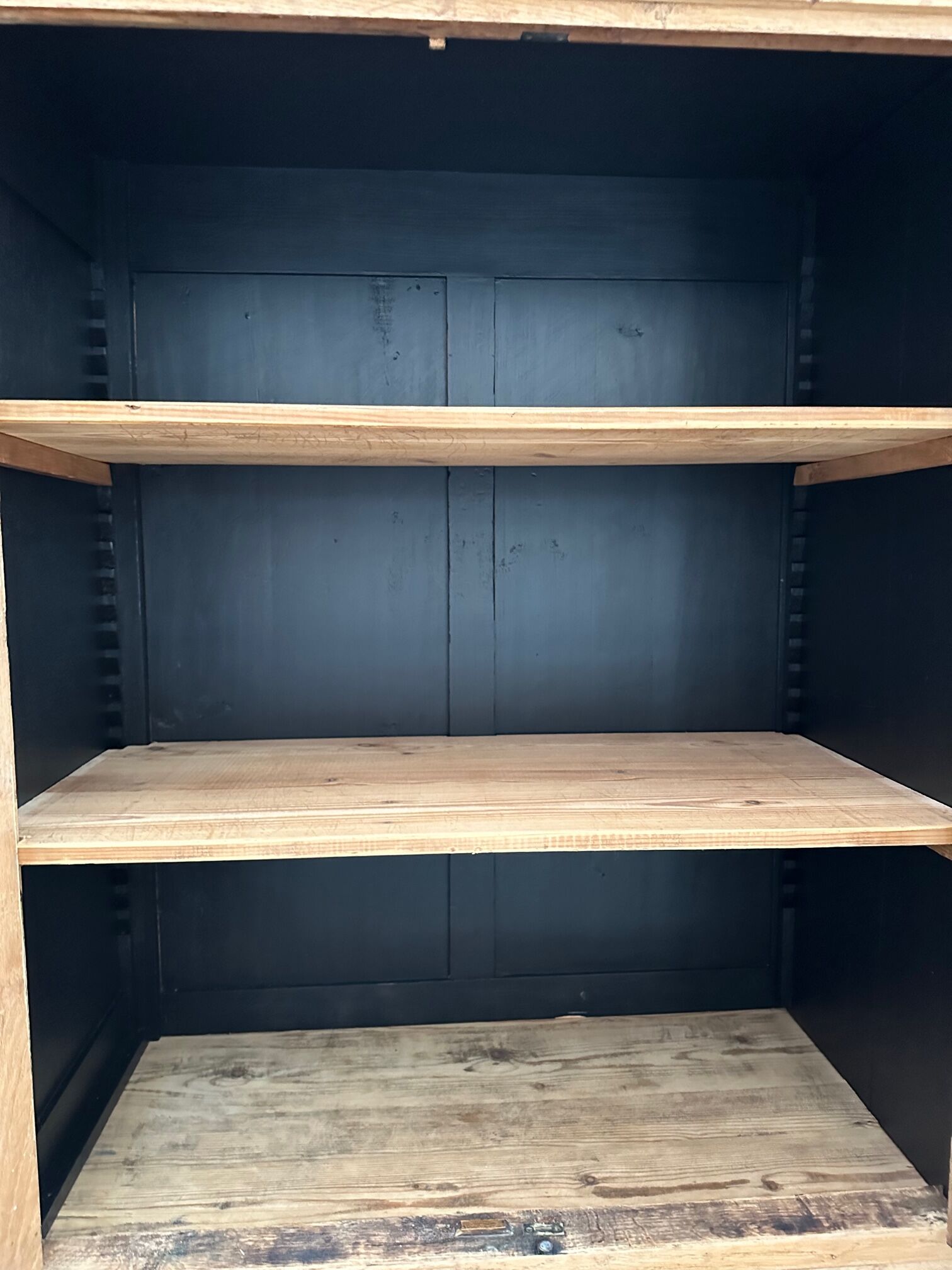 Xxth century oak bookcase
