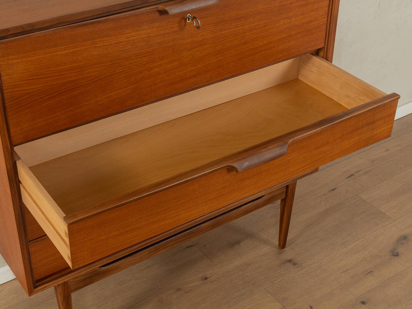 Bureau des années 1960