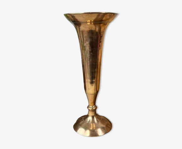 Vase soliflore en laiton