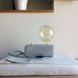 Lampe en béton