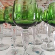 Lot de 9 verres à vin Saint-Louis non estampillés buvant vert Chartreuse