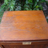 Workbook with curtain in oak