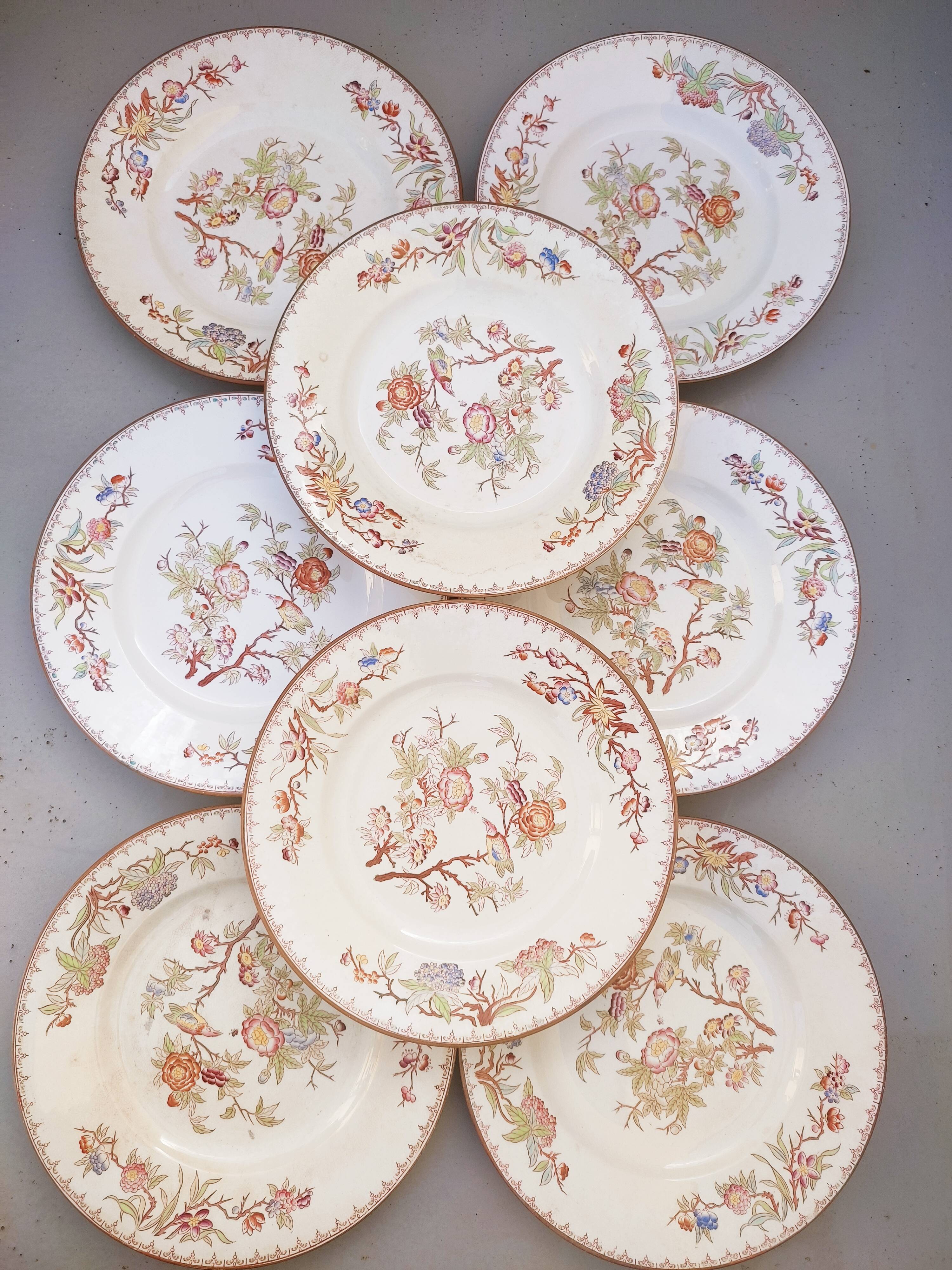 8 flat plates Sarreguemines décor Minton