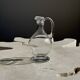 Carafe en verre à bec verseur et anse