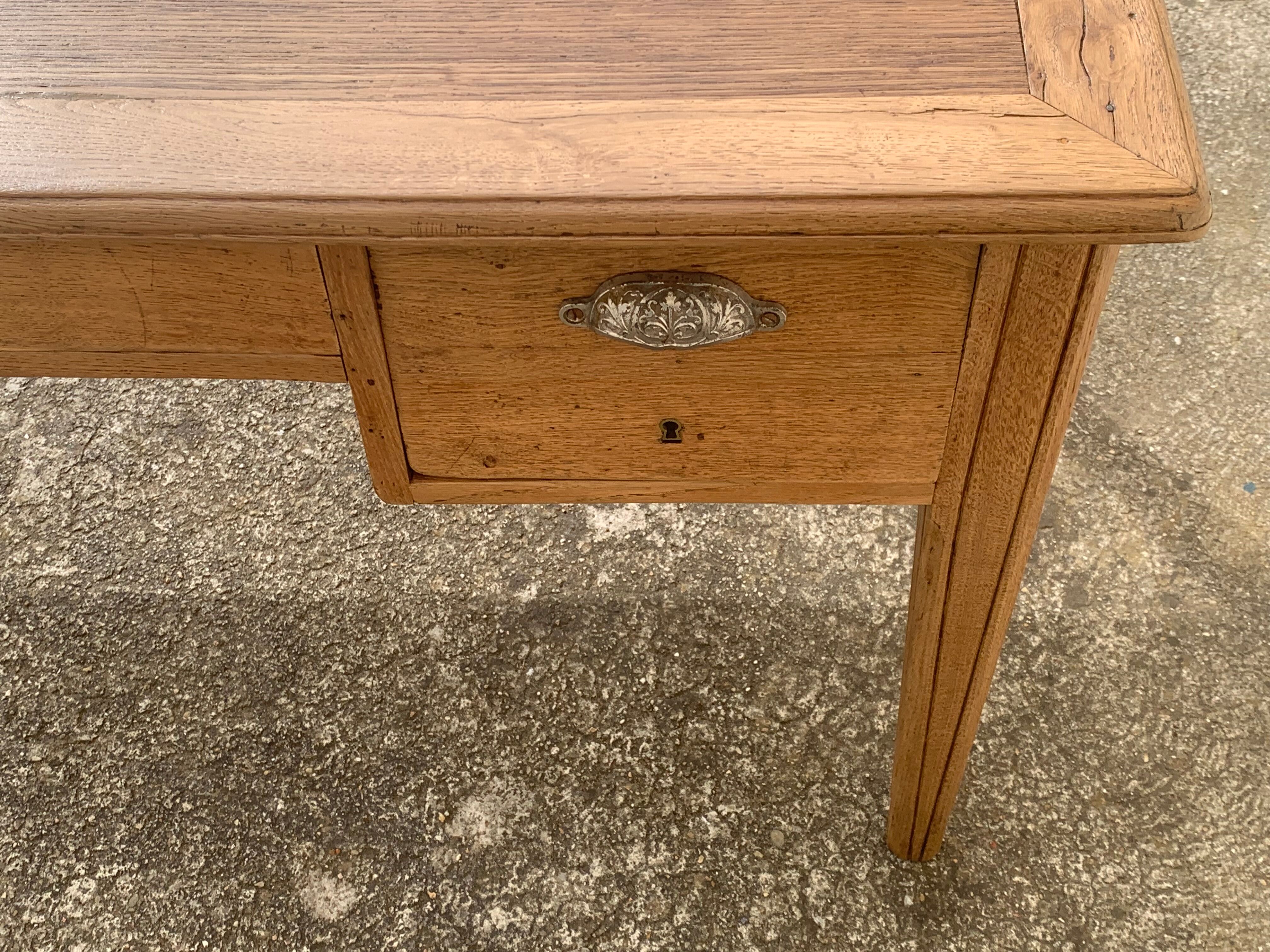 Solid desk in raw oak handles art deco shells