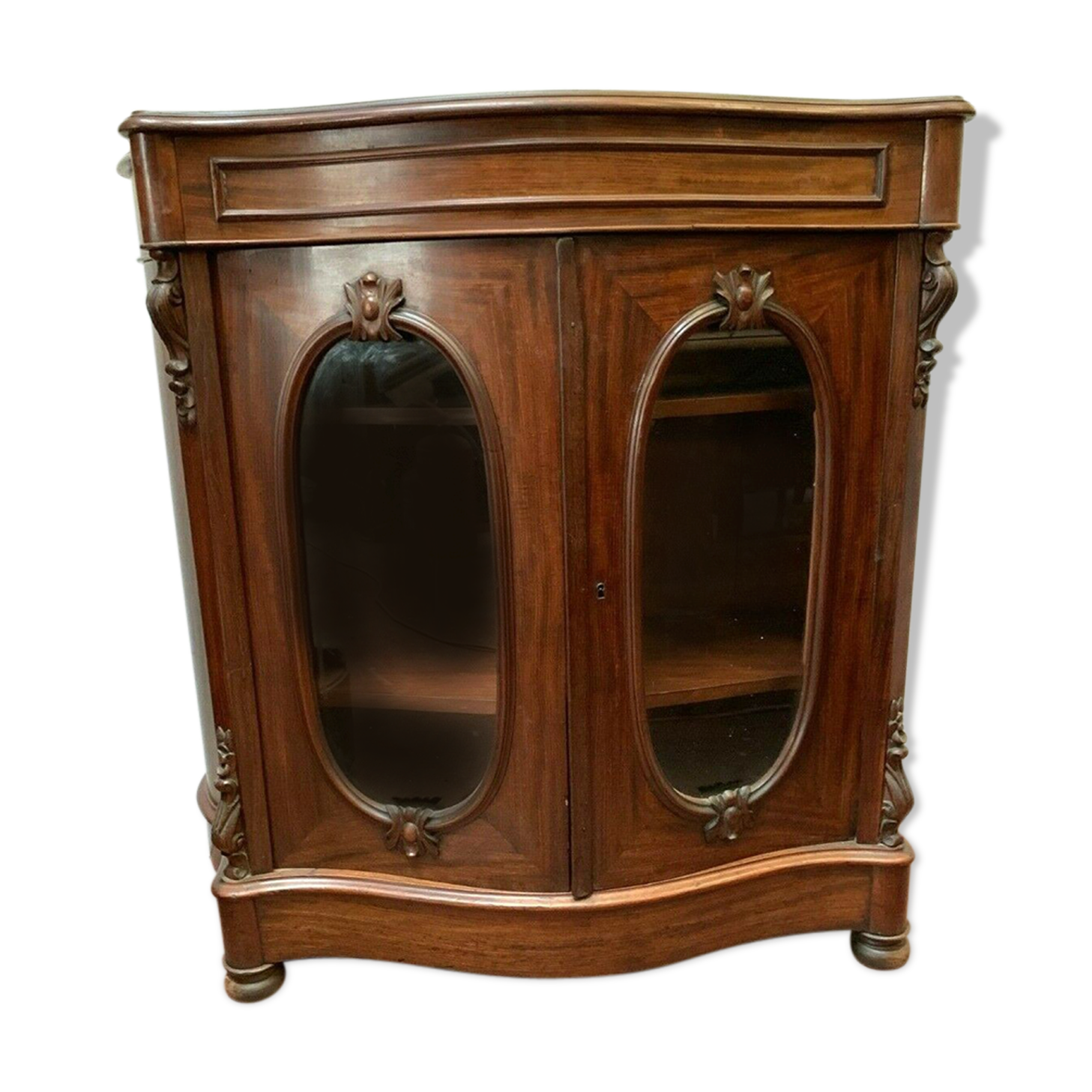 Vitrine galbée Louis Philippe en acajou XIX siècle