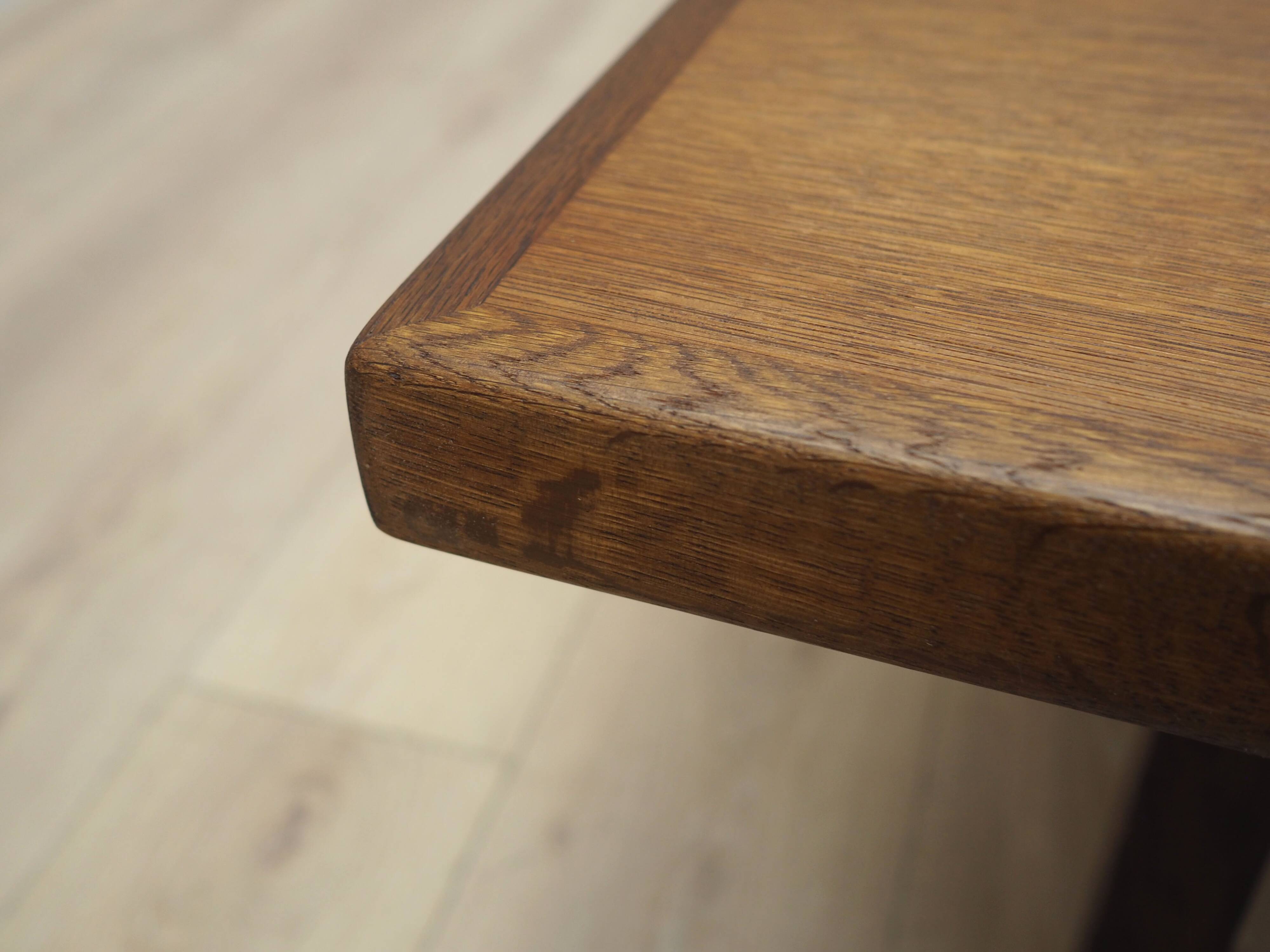 Oak coffee table, Danish design, 1960s, designer: Hans J. Wegner, manufactu