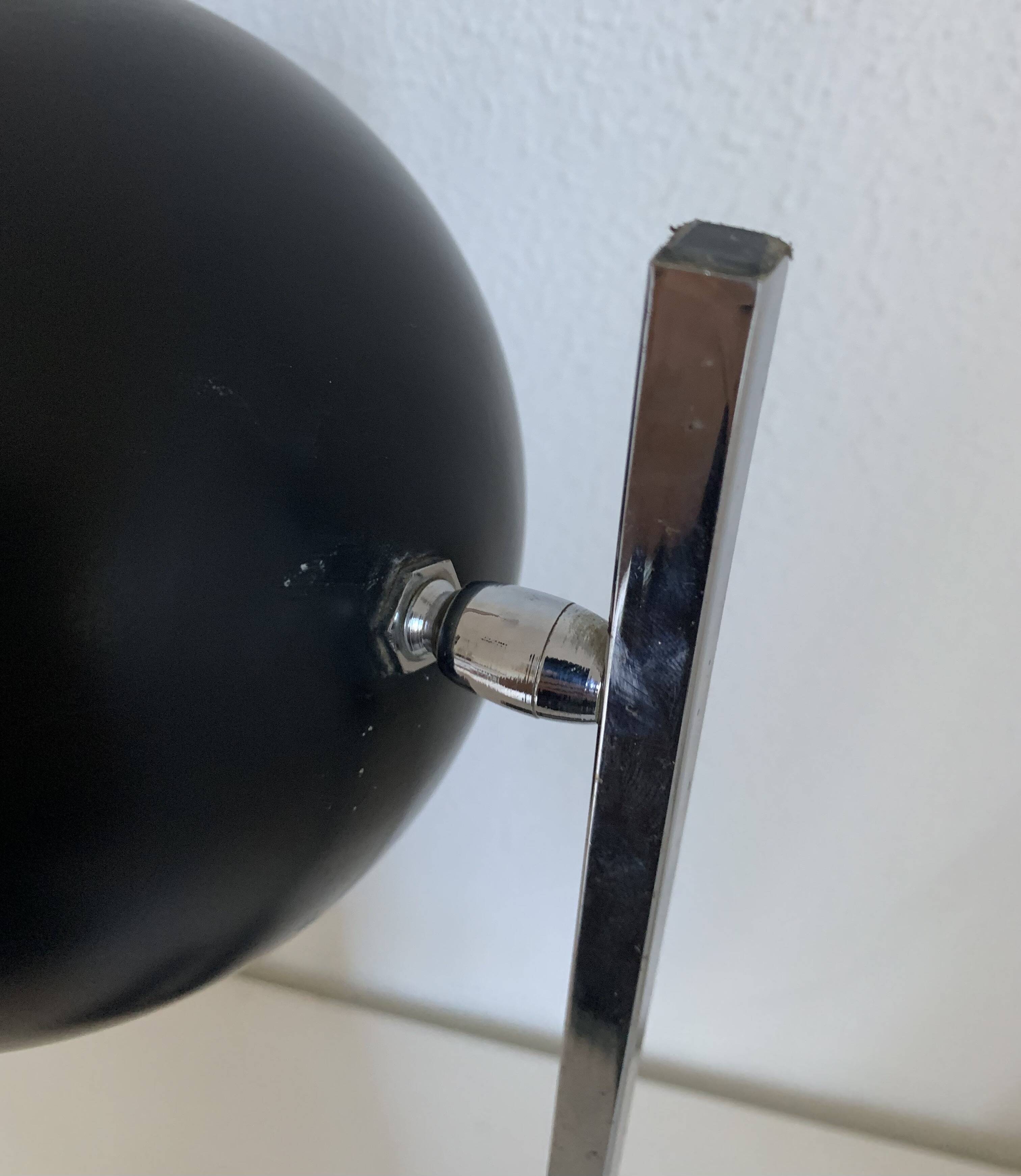 Large vintage 1960s black and wood eyeball design desk lamp - 50 cm