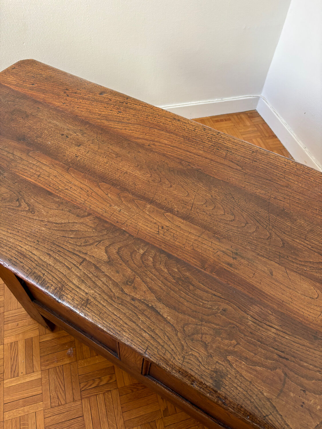 Grand coffre ancien en chêne massif – XIXe – belle patine d’origine