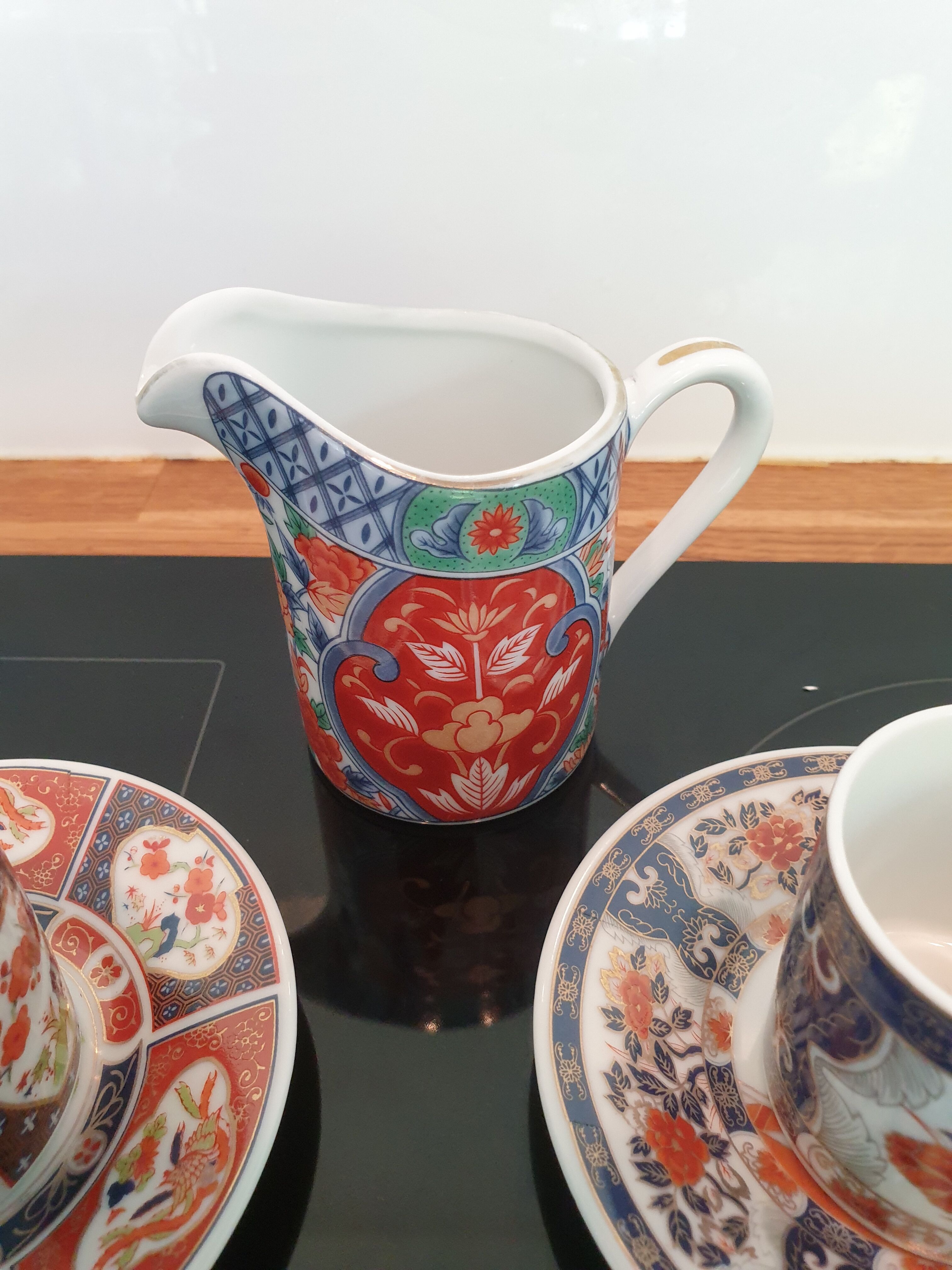 6 Japanese coffee cups and milk jug