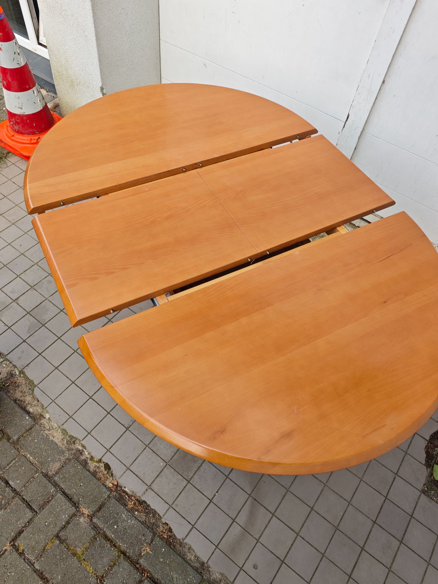 Vintage Round Extendable Dining Table - Wood - Extendable Table - Dining Table