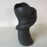 Free-form vase in black ceramic by Louis Giraud in Vallauris, circa 1960.