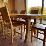 Extendable table in solid oak