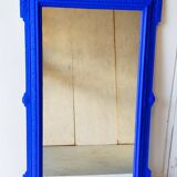 Mirror with blue molding