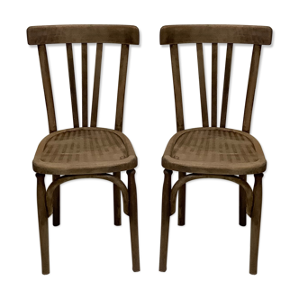 Deux chaises de bistrot