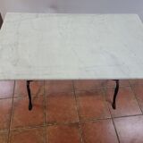 Table de bistrot piètement fonte dessus marbre