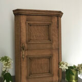 Meuble d’angle ancien