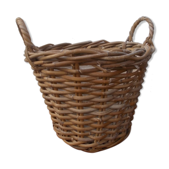 Wicker pot cover with handles