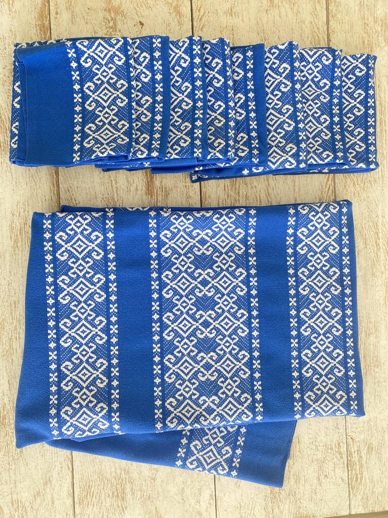 Tablecloth and 8 jacquard napkins - 178x137/45x47 - cotton