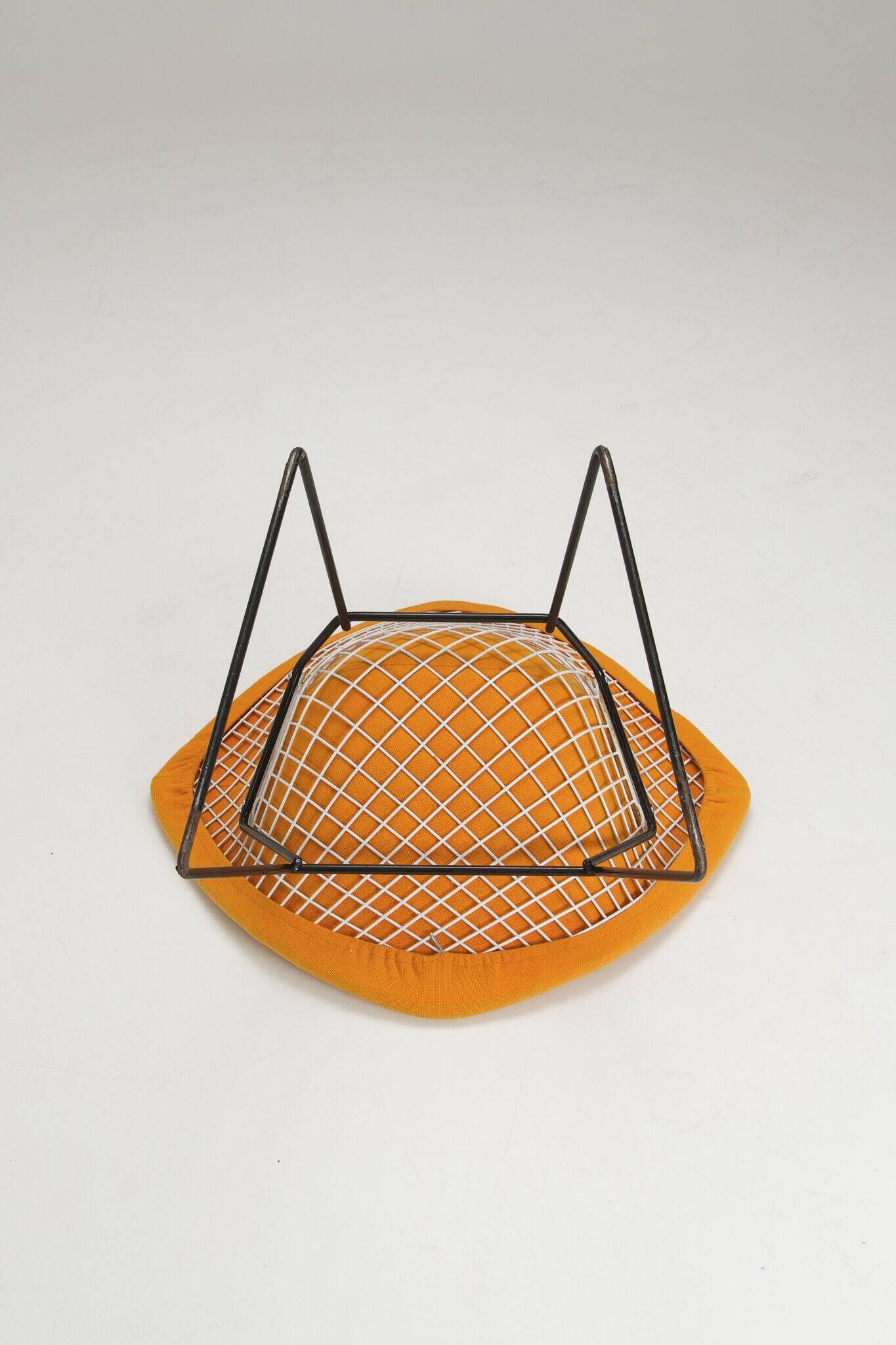 Diamond Chair – Yellow Upholstery - Harry Bertoia