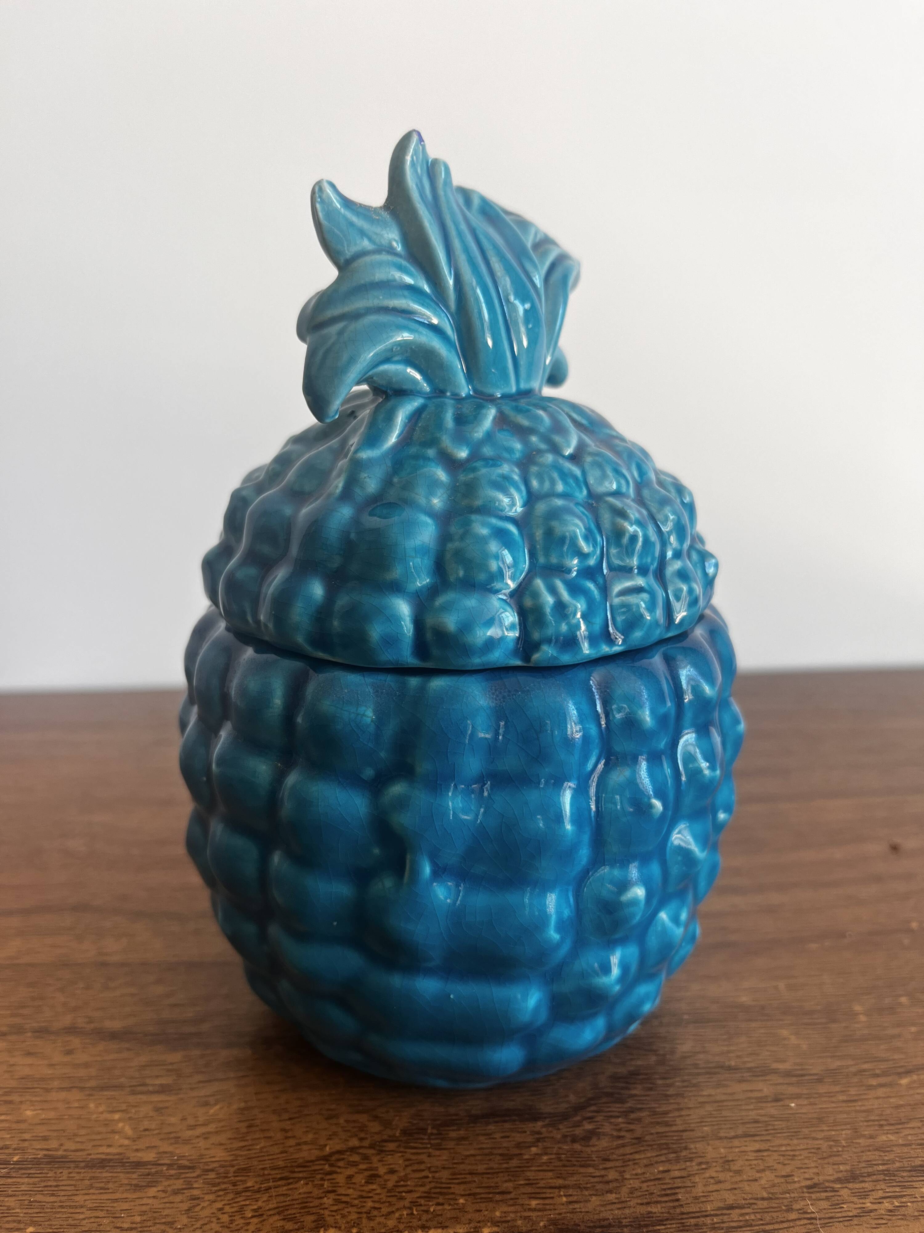Covered ceramic pot