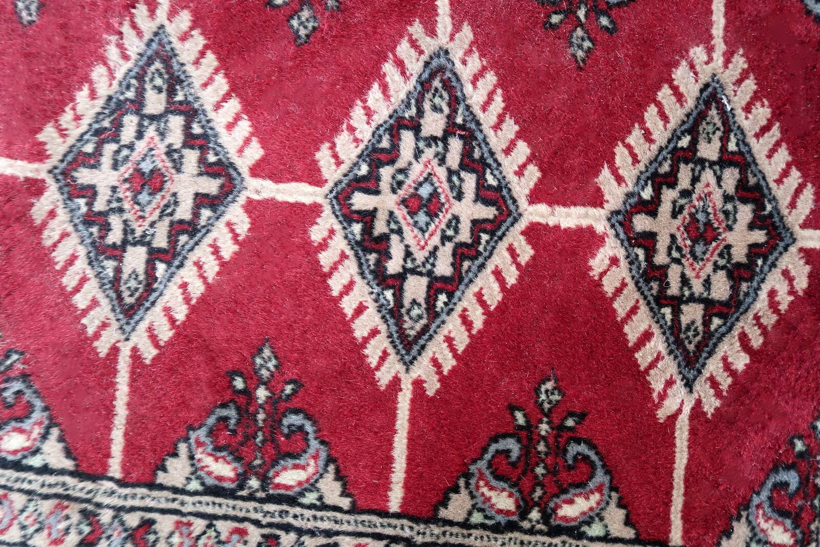 Tapis vintage ouzbek Boukhara fait main en laine – 126 x 181 cm – 1960s