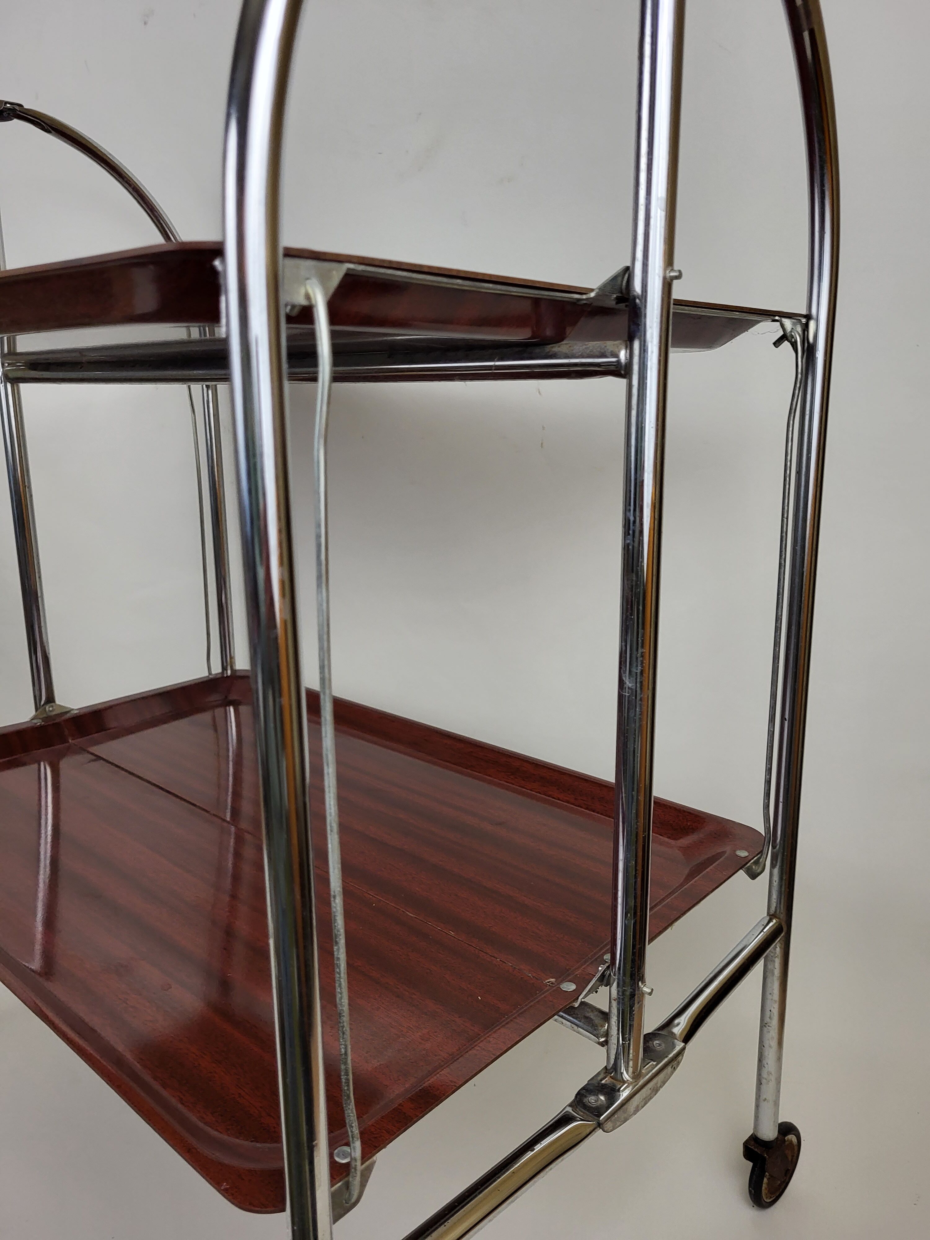 Formica vintage folding service