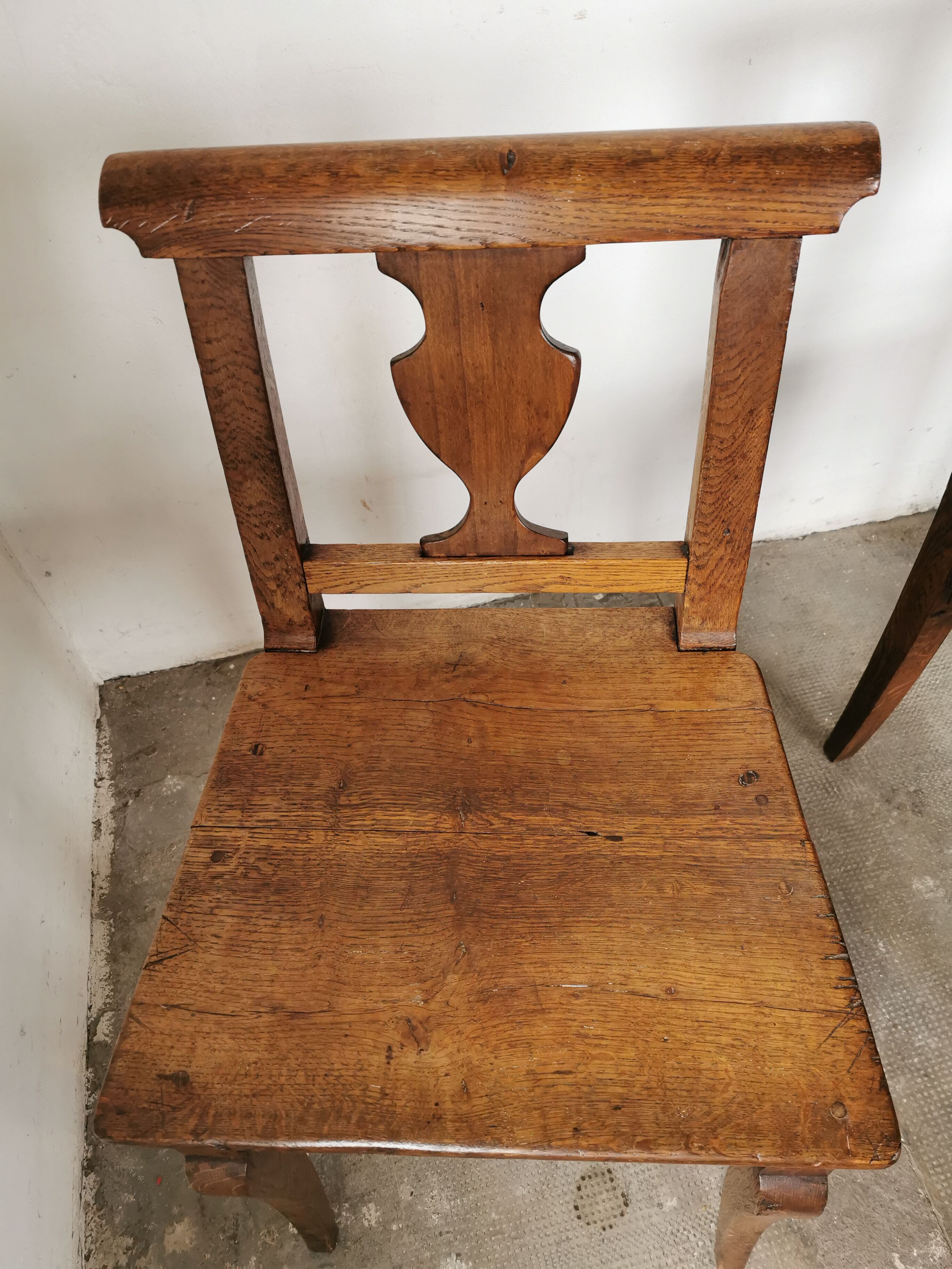 Paire de chaises en chêne brut