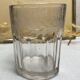 Vase de mariés gravé de 1889 en verre épais
