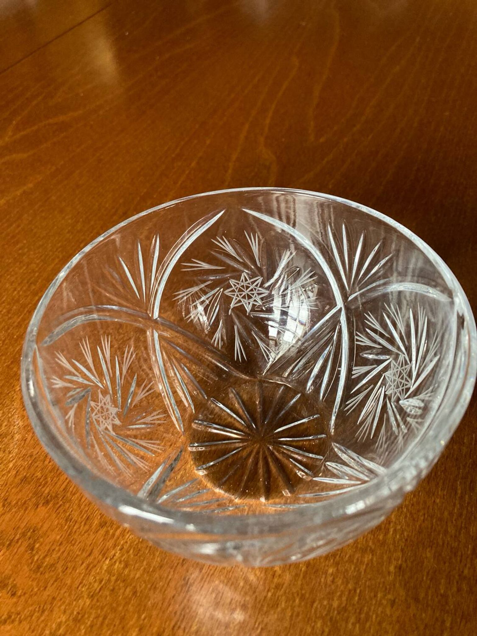 Pinwheel cut crystal bowl - bowl - empty pocket