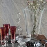 Large glass vase with stylized petal pattern H25.5