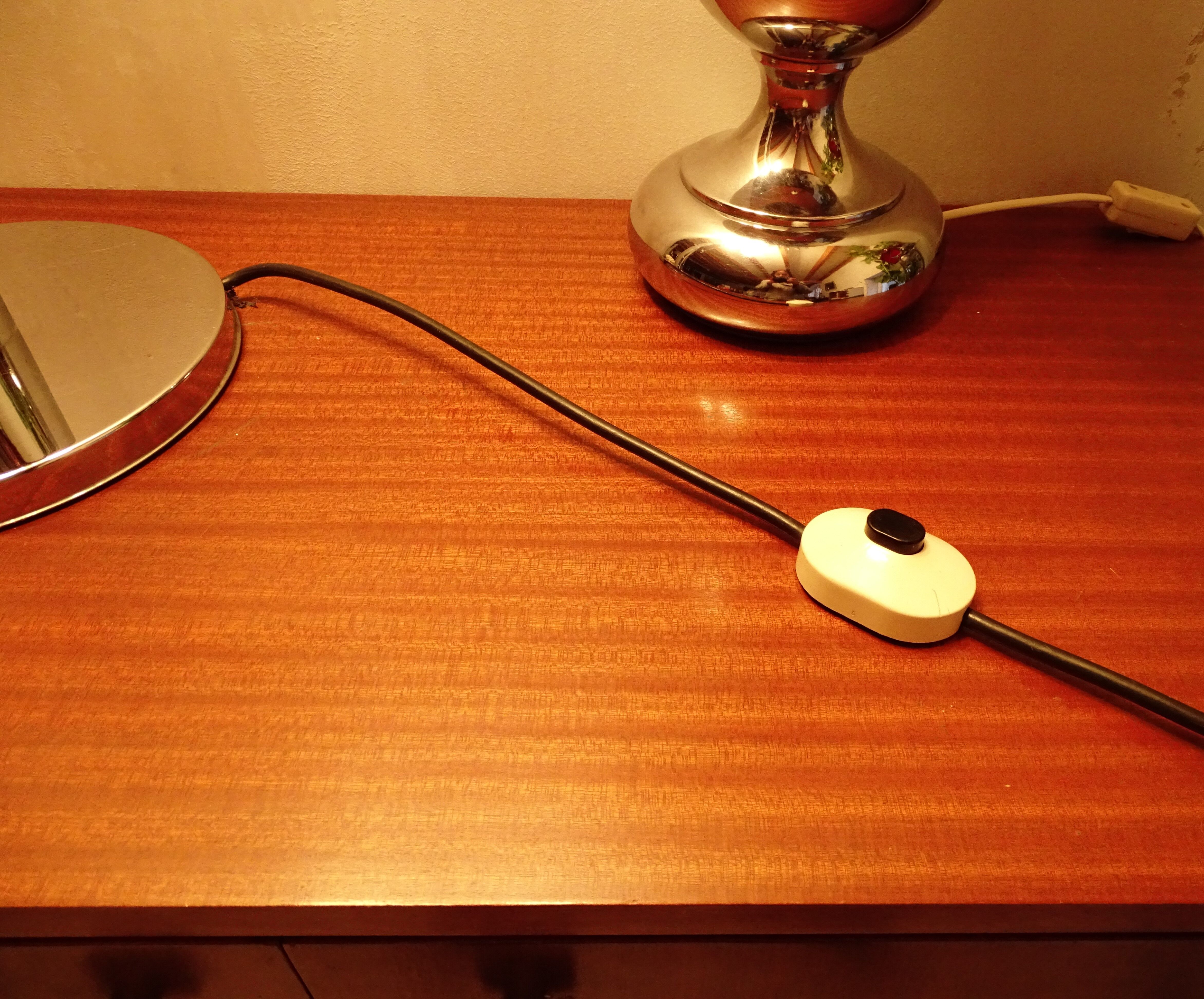 Lampadaire  chromé 3 boules 1970 vintage