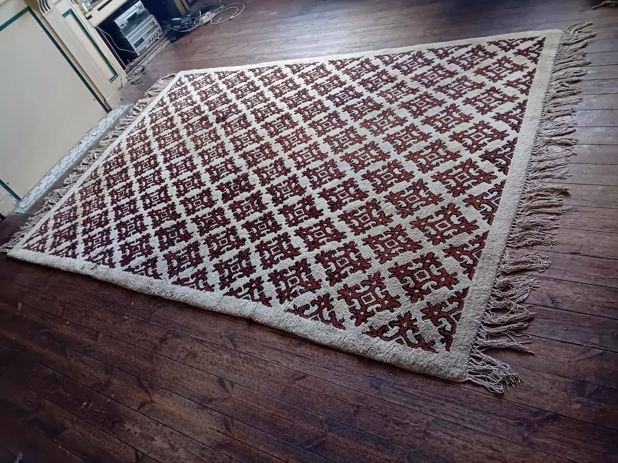 Handmade Kairouan Berber rug 283x200cm