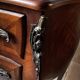 Commode galbée