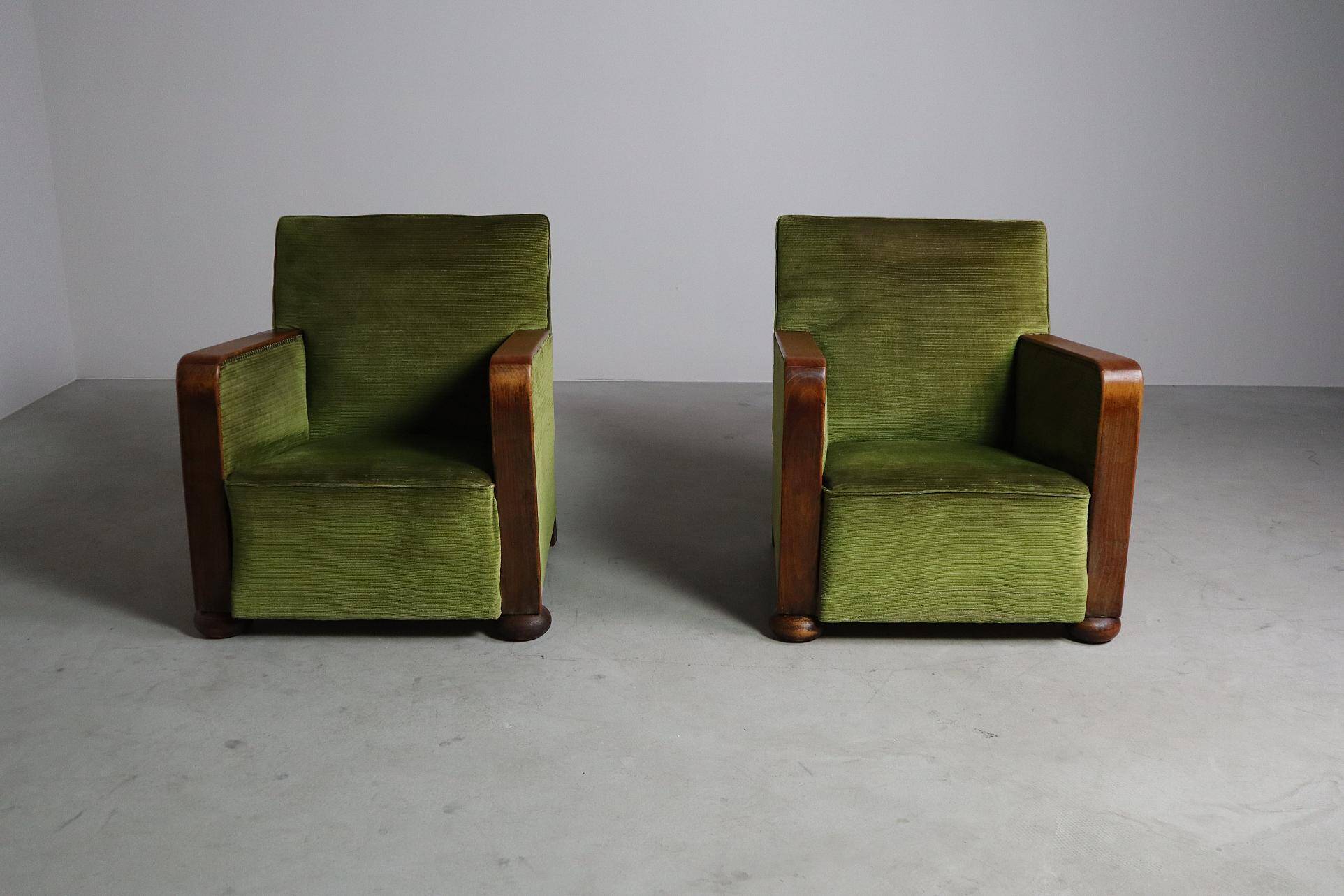 Paire de fauteuils club Art Déco, vers 1930