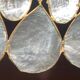 Suspension fleur en nacre et laiton vintage