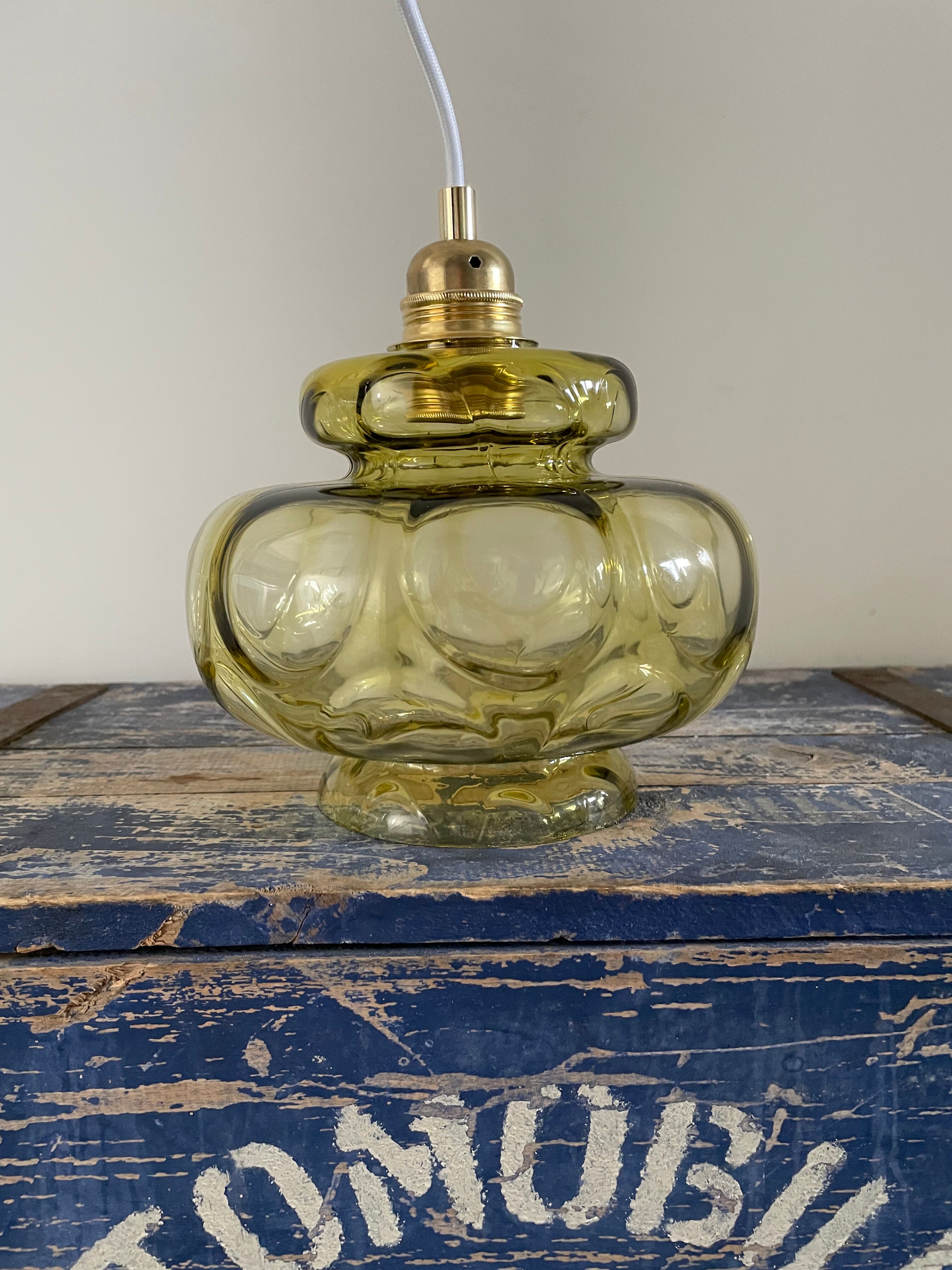 Bubble glass suspension